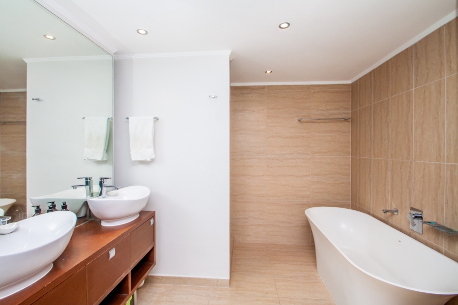 2 Bedroom Property for Sale in Cape Town City Centre Western Cape